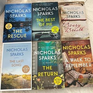 📚📚: Nicholas Sparks Book Bundle (6)